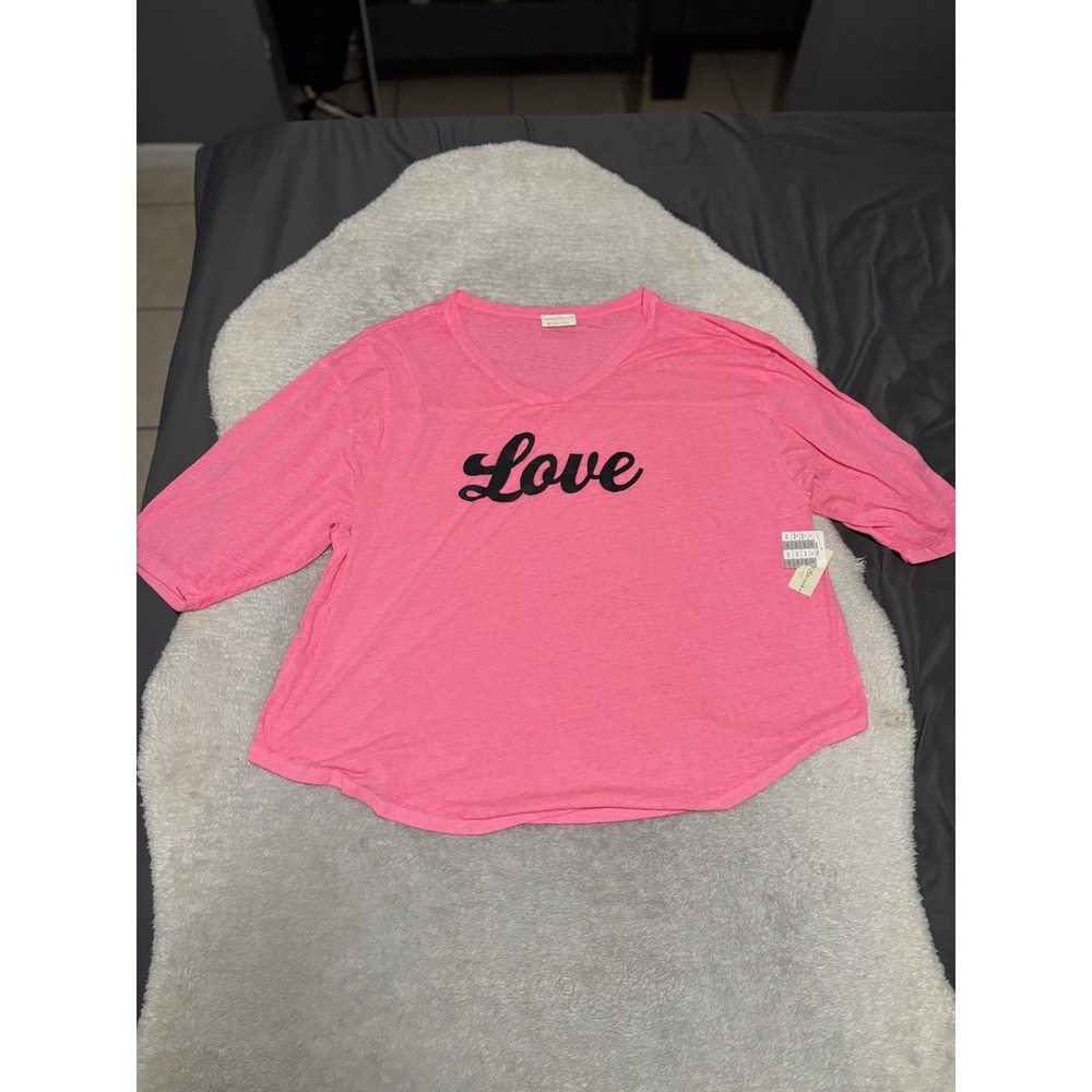 Bobbie Brooks 3X Plus Size Pink Love Graphic Tee 3/4 Sleeve V-Neck Slouchy